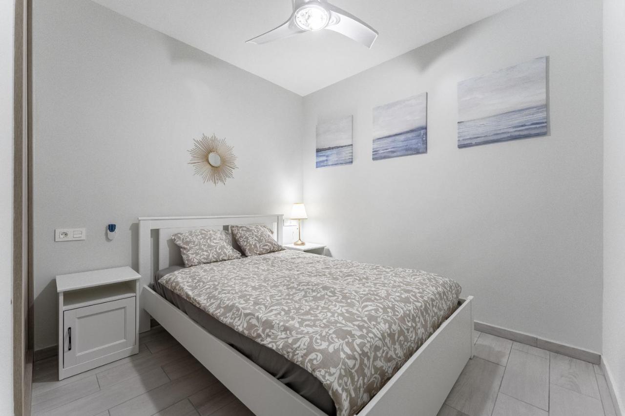 Apartment In The Orlando Complex 아데제 외부 사진