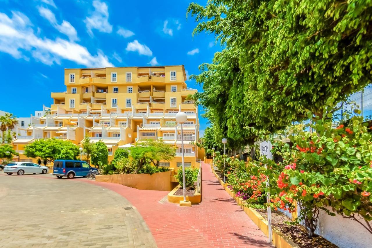 Apartment In The Orlando Complex 아데제 외부 사진